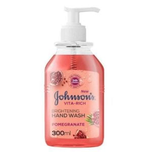 غسول اليدين فيتا ريش بالرمان - تجربة منعشة لنظافة يديك من جونسون 300 مل